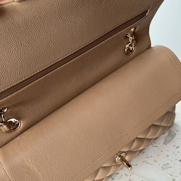 Chanel 19B dark beige caviar medium classic flap - Picture 9 of 15